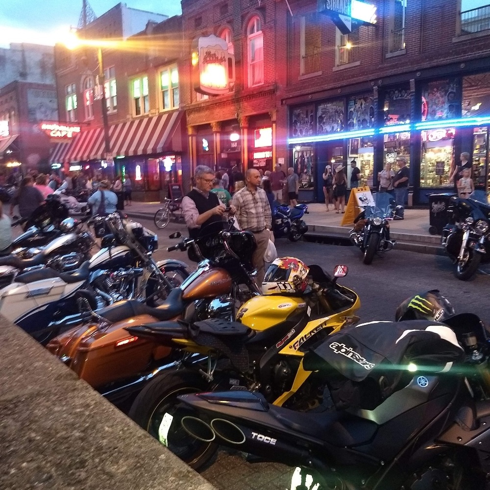 Meet your Posher, Javier